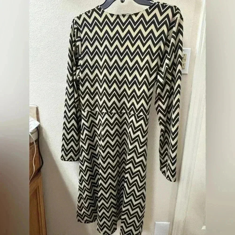 INC size Large women’s dress tan and black chevron pattern. Flattering and soft! - Picture 5 of 5